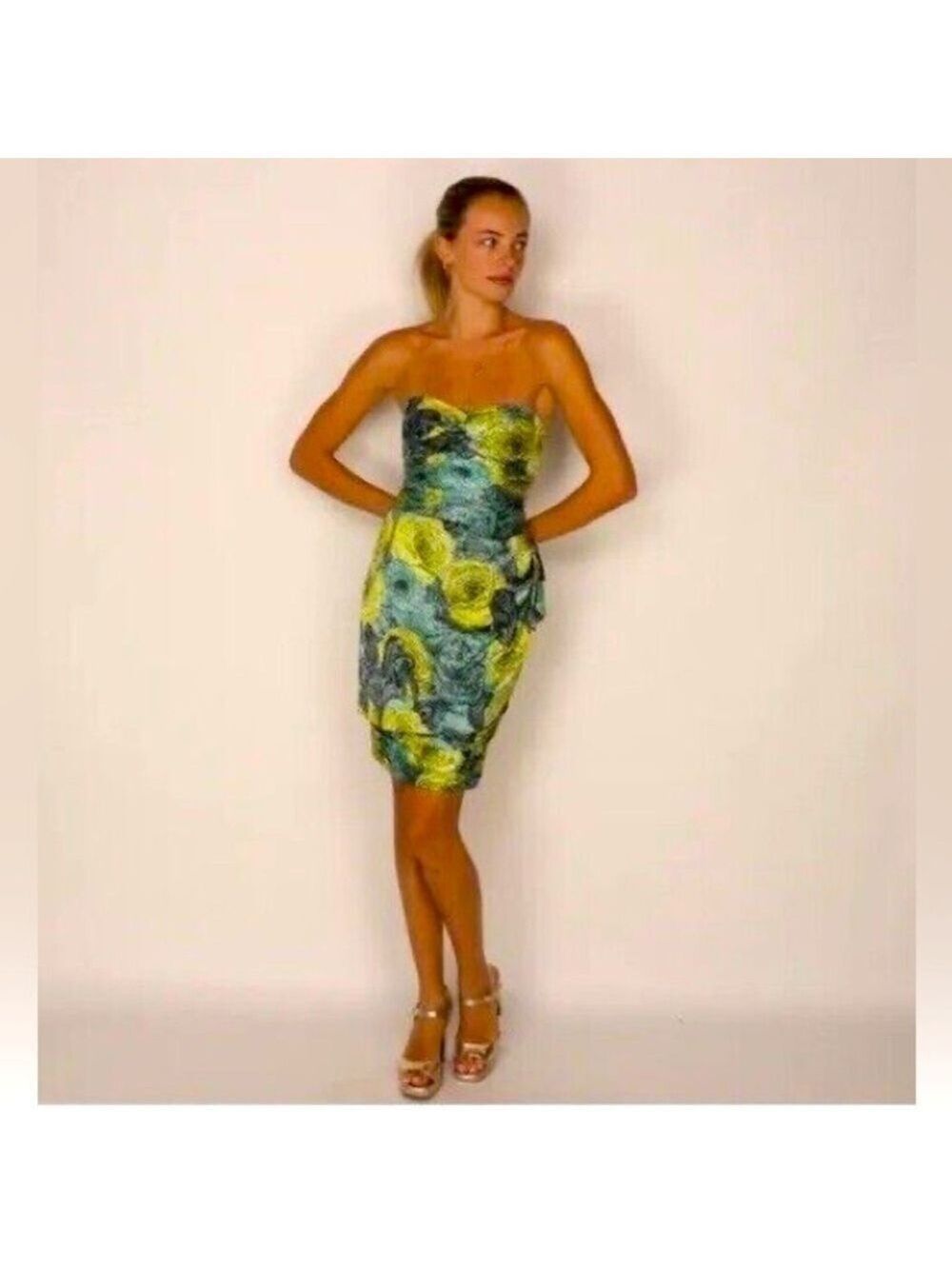 Vintage Nanette Lepore for Bergdorf Goodman Strapless Silk Mini Dress. Size 6